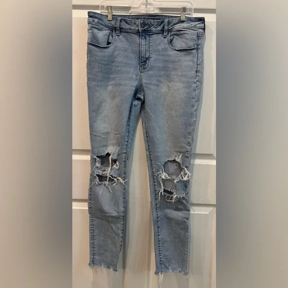 American Eagle Jeans High Rise Jegging Distressed Women’s Size 14 - 30” lnseam - Picture 1 of 9